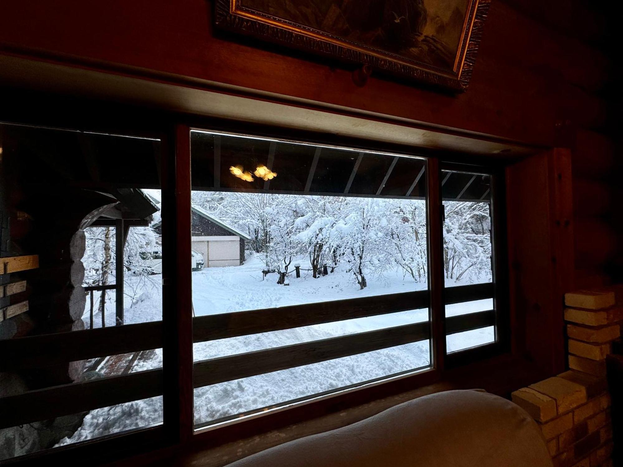 Riverside Loghouse Chalet Hakuba